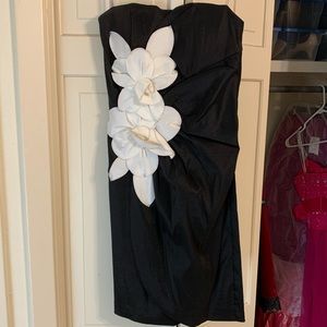 Black strapless white